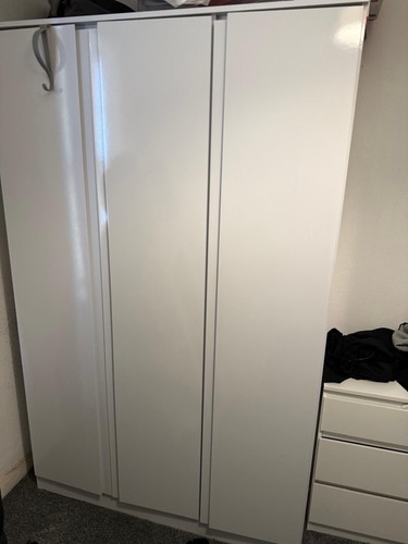 White wardrobe doors - wardrobe, i3