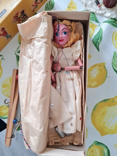 Pelham puppet - pelham,