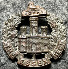 VINTAGE ARMY BADGE THE ESSEX REGIMENT EGYPT GOOD CONDITION FOR AGE