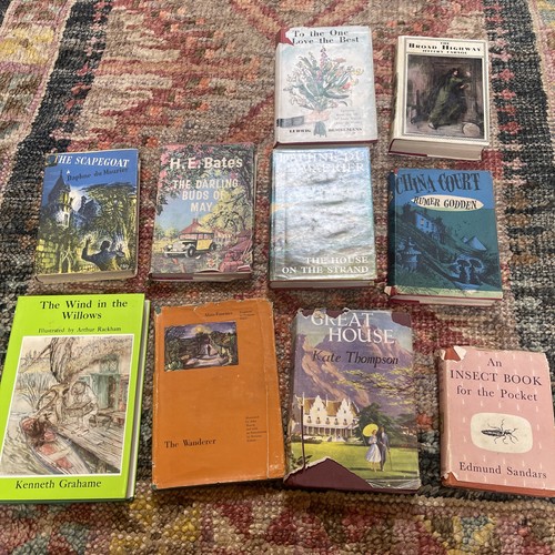 Vintage book bundle dust - -,