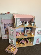 Le Toy Van Sweetheart Cottage handpainted wooden dollhouse furniture/people/car