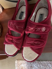 Ladies Pavers Slippers Burgundy Red With Cream Trim Size UK 9 New