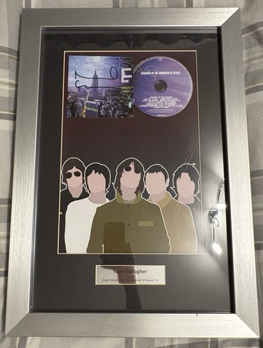 Noel gallagher hand - noel, hand-signed
