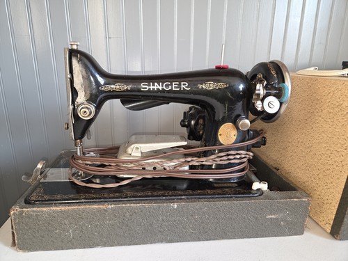 Vintage 1930 singer - vintage, model