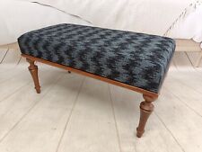 Hallway bench, Padded bench