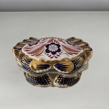 Antique A Royal Crown Derby