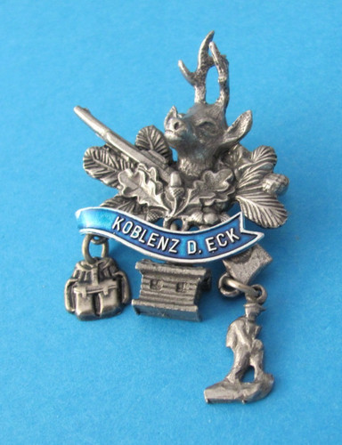 Vintage brooch badge - vintage,