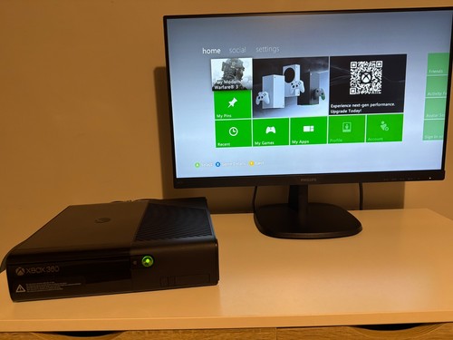 Xbox 360 model - e,