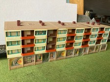 Kibri 8114 Apartment Block with stores needs modeling repairs  HO scale