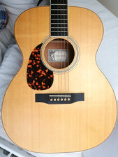 Jean Larrivee OM-02 handmade acoustic guitar Left handed.