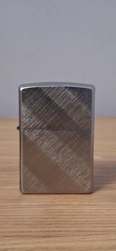 Brushed silver chrome - brushed,