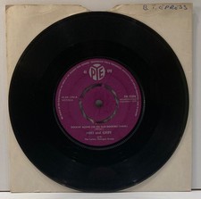 Miki And Griff Rockin' Alone