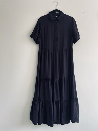 Very clothing black collared