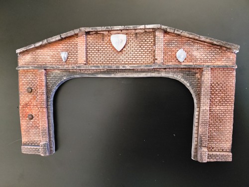 Gauge track tunnel portal - 00,