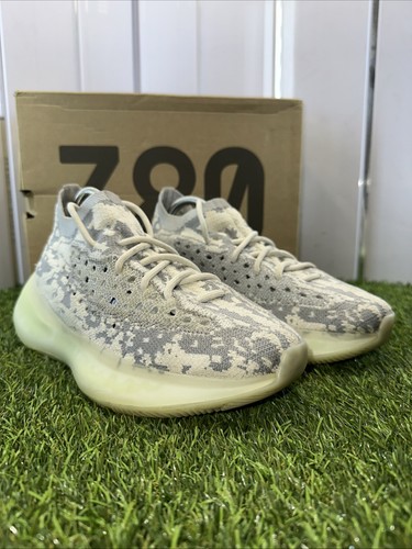 Adidas yeezy boost - boost, alien