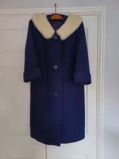 VINTAGE ELEGANT ,WOMAN'S NAVY COAT WITH WHITE FUR TRIM- Size 10