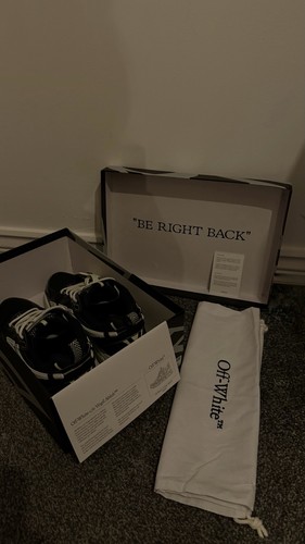 Off white right back - right,