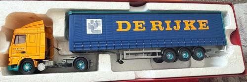 Diecast tractor trailer - tractor,