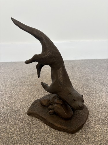 Cold cast bronze resin otter - bronze,