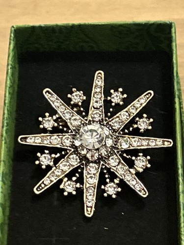 Vintage large gold toned metal - gold,