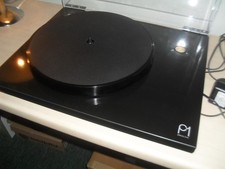 Rega P1  Planar One  Turntable