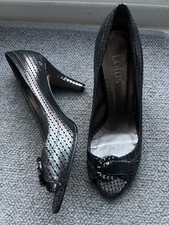 Lotus Sequin buckle open toe