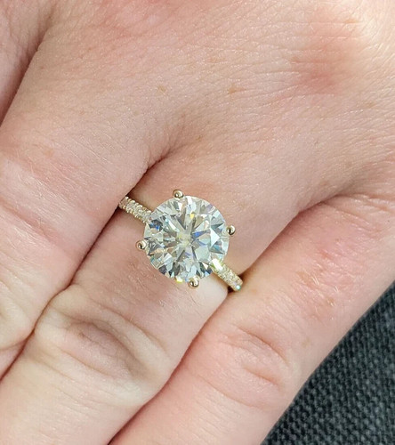 White moissanite ct round - white,