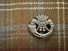 Vintage British Army Cap Badge