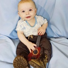 Mini 4 String Classical