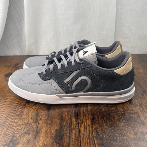 Adidas five ten - five, sleuth