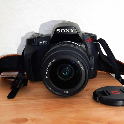 Sony alpha dslr - sony,