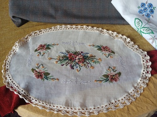Table centre runner embroidery - runner,