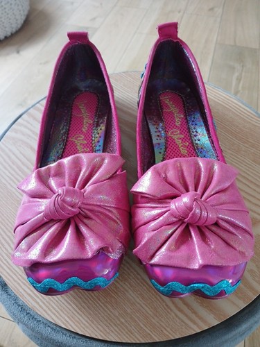 Rare irregular choice flat