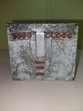 Troika square vase