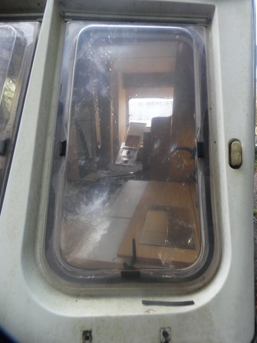 Caravan window swift - caravan, window,swift