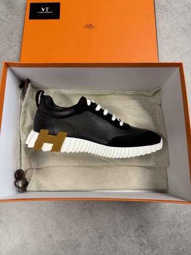Hermes bouncing black gold