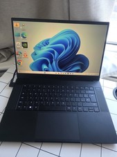 Razer Blade 15 Advanced 2020 Intel i7 10th Gen RTX 2070 Max-Q, 2TB,32GB,300Hz