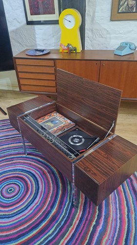 Superb retro ultra rare - superb,