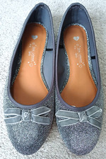 Girls Matalan Silver Slip On Shoes. Size 4. Only Worn Once. Excellent Condition.