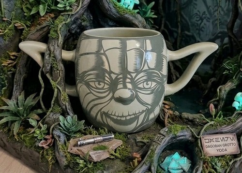Disney store star wars - star, yoda