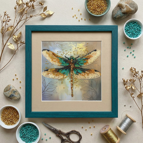 Emerald dragonfly bead - emerald,