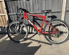 GT Avalanche 3.0 Mountain Bike