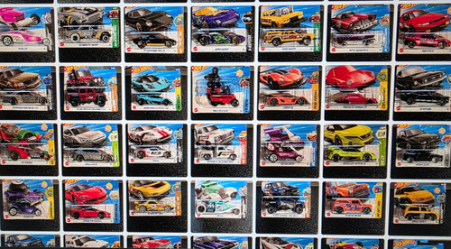 Hot wheels diecast - wheels, 1:64