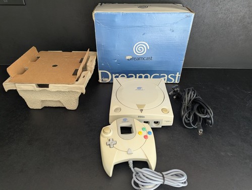 Sega dreamcast console bundle - sega,