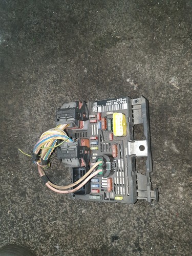Peugeot 407 fuse box 0cc - box, 2.0cc