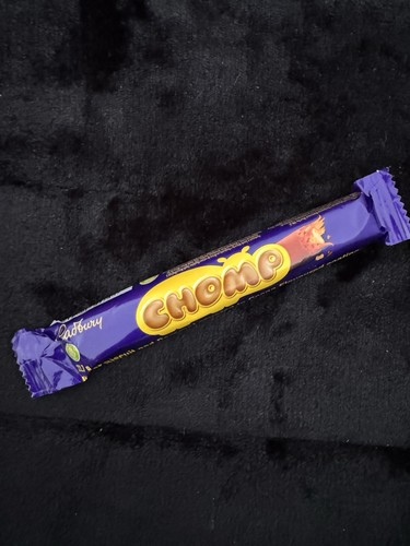 Cadbury chomp chocolate sweet - cadbury,