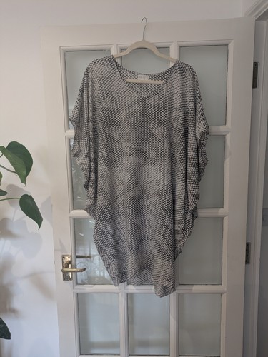 Apricot black white dress - black/white,