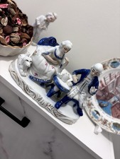 Antique Leonardo Collection