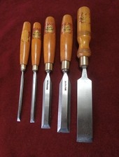 Vintage Parry & Sons  139 Old Street London Bevelled Edged And Firmer Chisels