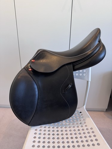 Whittaker rio jump saddle - whittaker,